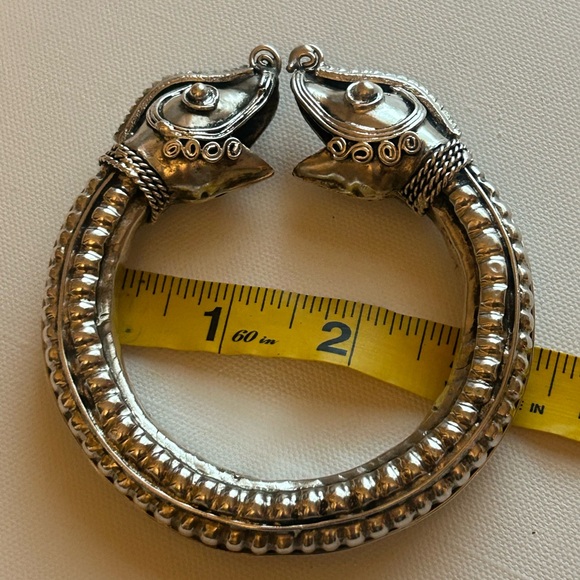 Grand exaggerate big handmade double dragon heads Miao silver bracelet cuff - Picture 13 of 14